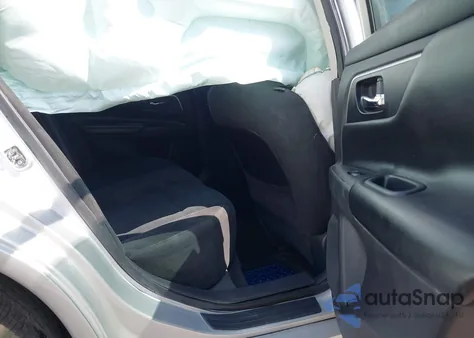 2015 Nissan Altima 2.5 S z USA, uszkodzony, nr VIN 1N4AL3AP7FC422031